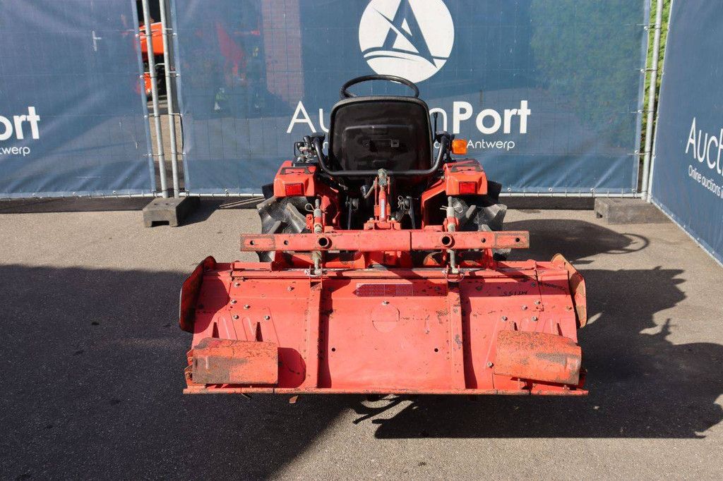 Mitsubishi MT155 Diesel-Minitraktor, 15 PS, mit Grubber
