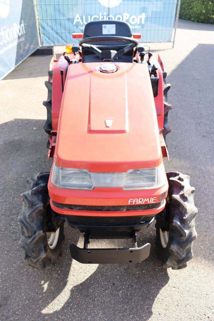 Mitsubishi MT155 Diesel-Minitraktor, 15 PS, mit Grubber