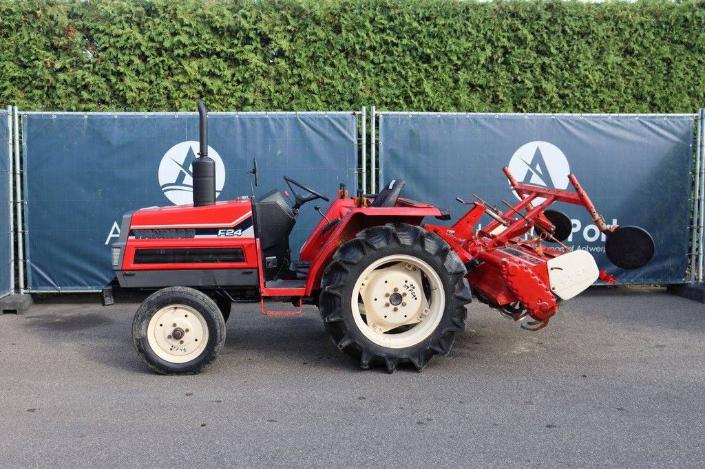 Kleintraktor Yanmar F24 Diesel 24 PS mit Grubber
