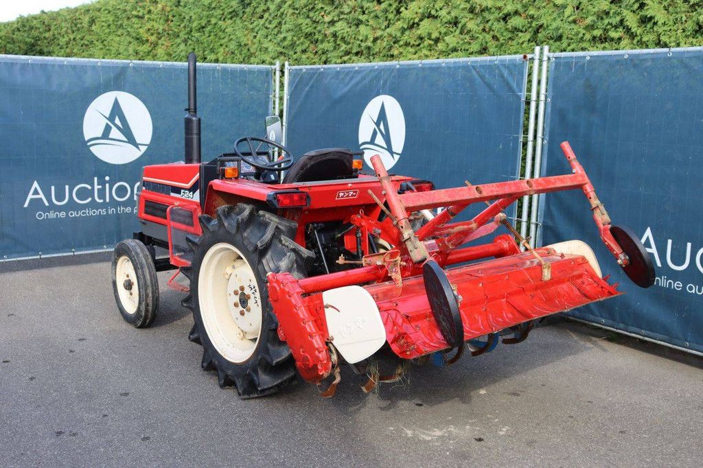 Kleintraktor Yanmar F24 Diesel 24 PS mit Grubber