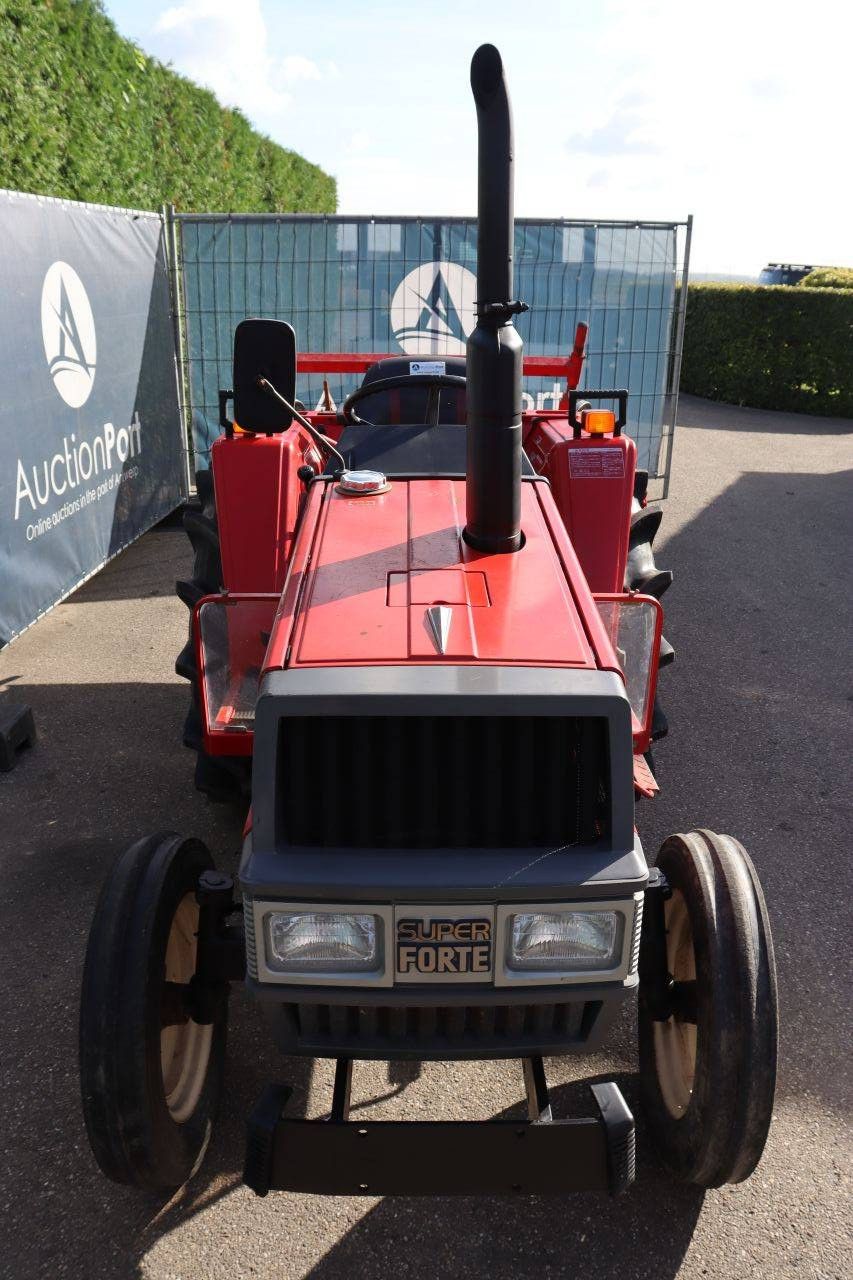 Kleintraktor Yanmar F24 Diesel 24 PS mit Grubber