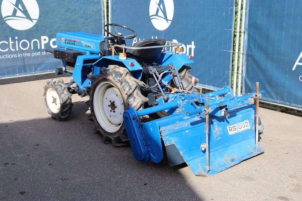 Kleintraktor Suzue/Mitsubishi M2001 Diesel 20 PS mit Grubber