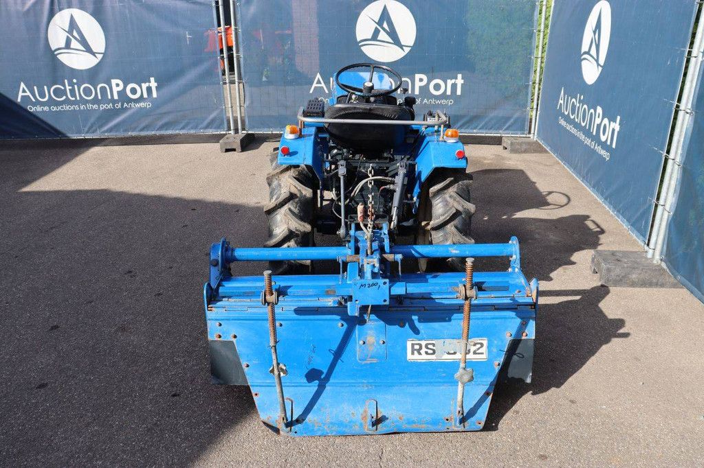 Kleintraktor Suzue/Mitsubishi M2001 Diesel 20 PS mit Grubber