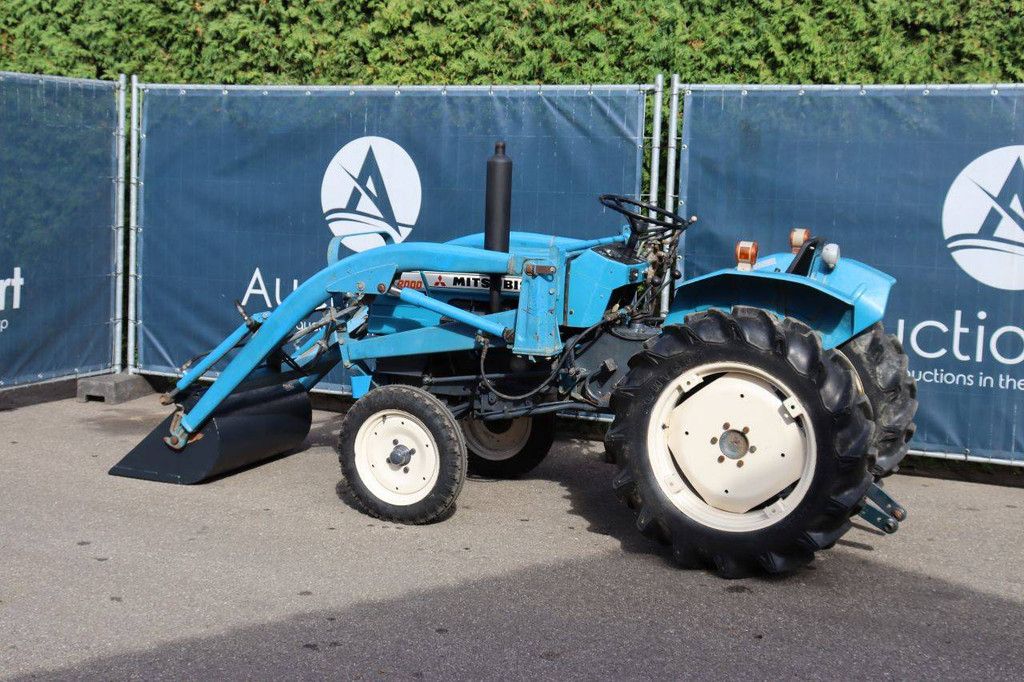Mitsubishi D2000 Diesel-Kleintraktor 20 PS mit Frontlader