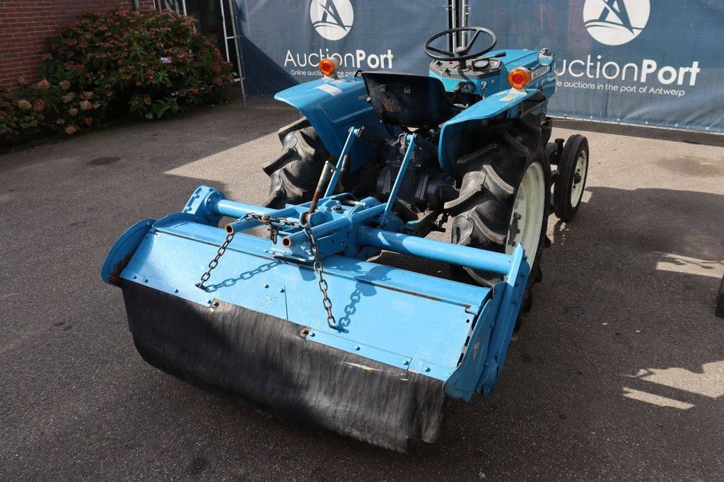 Mitsubishi D2050 Diesel-Kleintraktor, 20 PS, mit Grubber