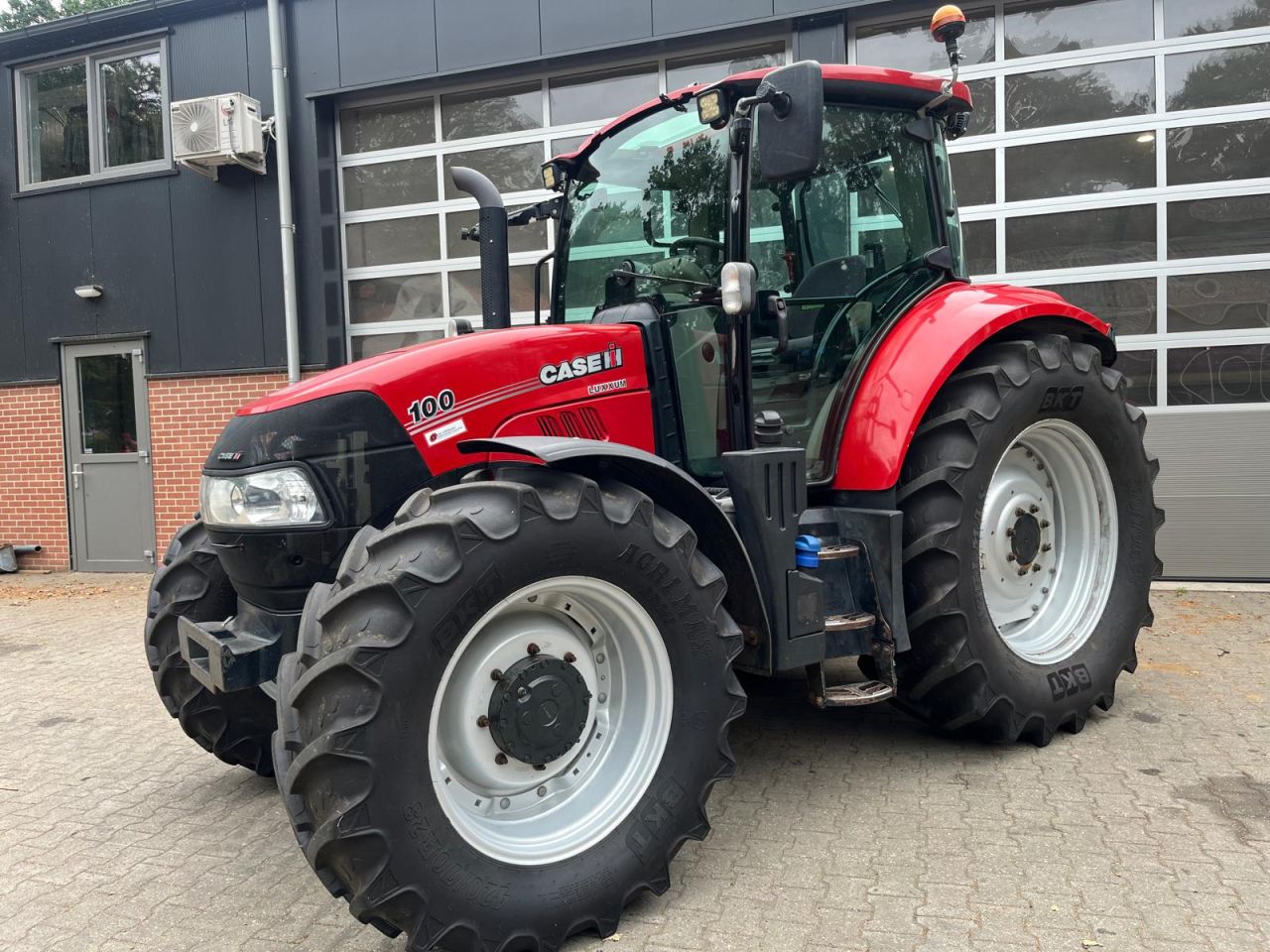Case IH luxxum 100