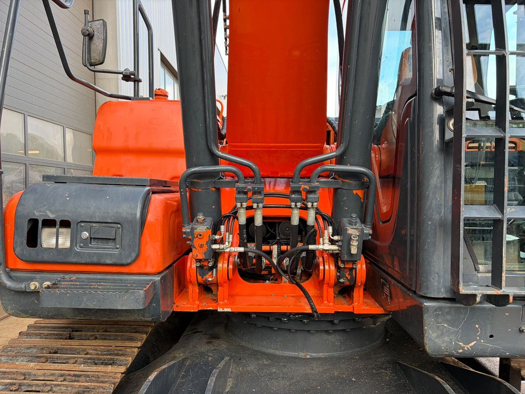 Doosan DX180LC-3
