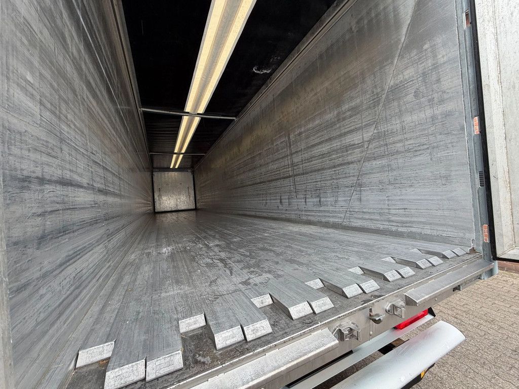 Kraker N/A K-Force 92m3 Cargo Floor 10MM 37.102KM! Liftas