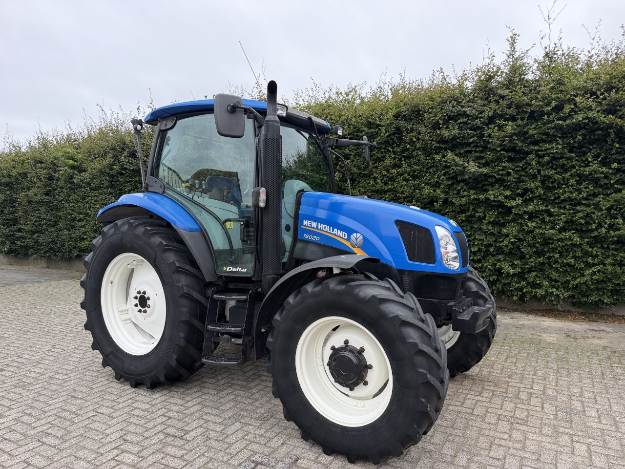 New Holland T6020, Bj 2009
