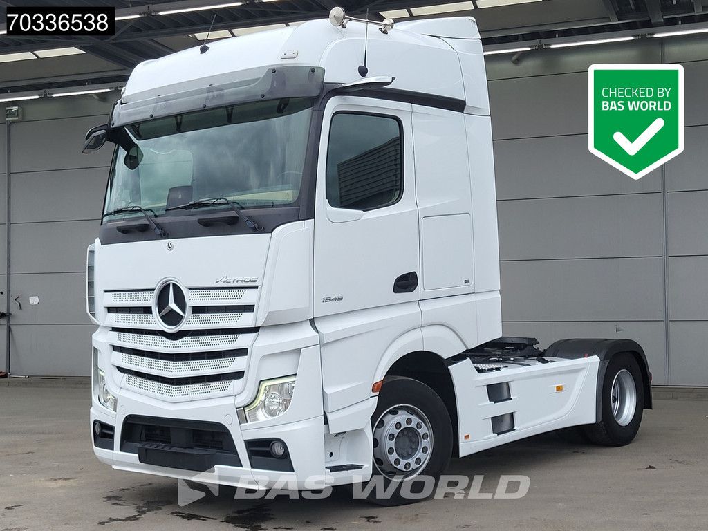 Mercedes Actros 1845 4X2 BigSpace Retarder 2x Tanks ACC Navi