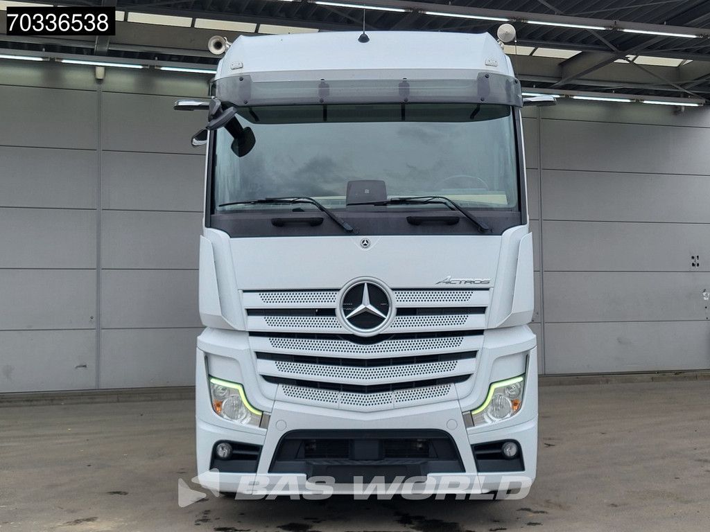Mercedes Actros 1845 4X2 BigSpace Retarder 2x Tanks ACC Navi