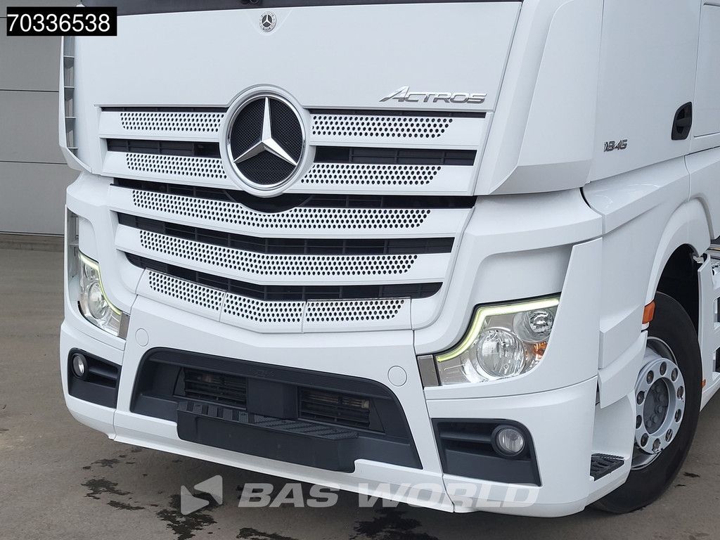 Mercedes Actros 1845 4X2 BigSpace Retarder 2x Tanks ACC Navi