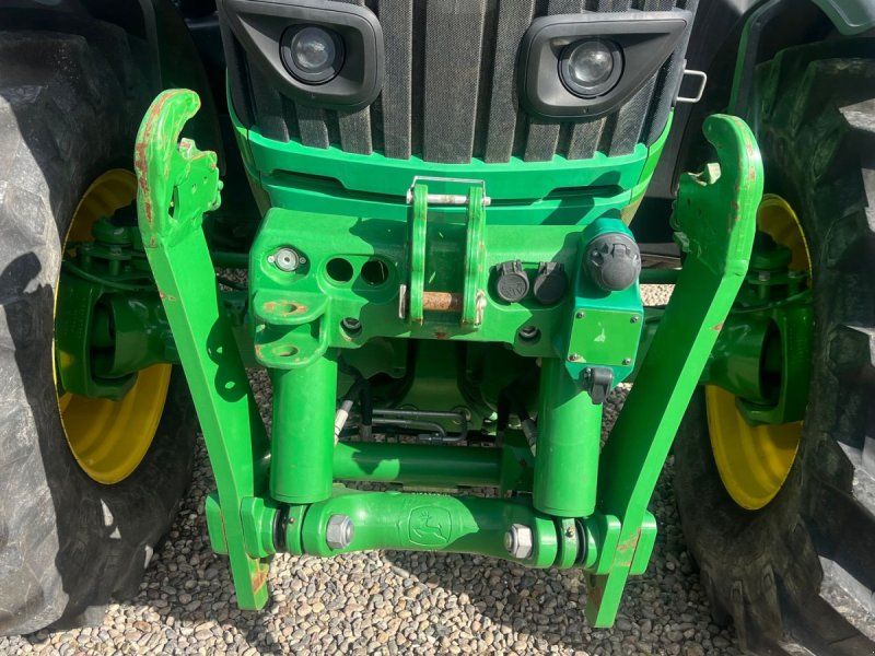 John Deere 6215R AP med frontlift