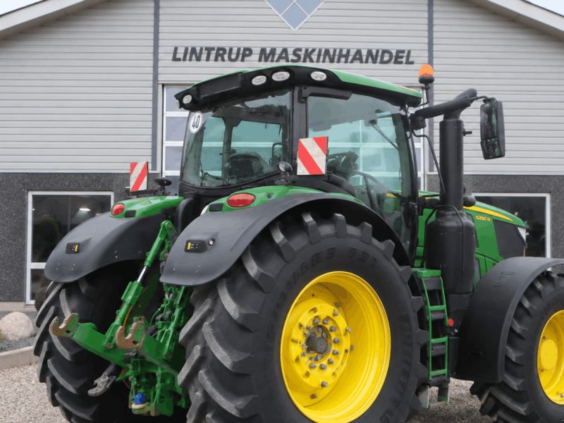 John Deere 6250R Ultimate Edition