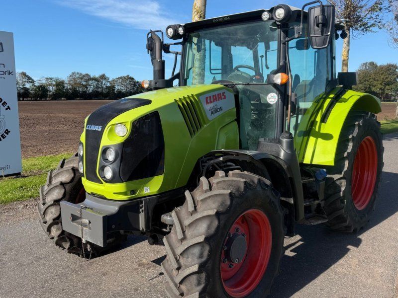 Claas Arion 440 Fin , har kørt med vogn