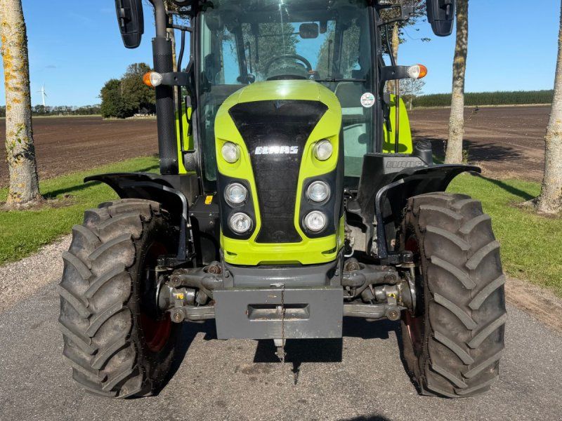 Claas Arion 440 Fin , har kørt med vogn
