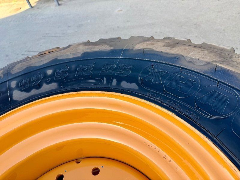 Michelin X 17.5 R25