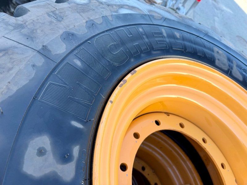 Michelin X 17.5 R25