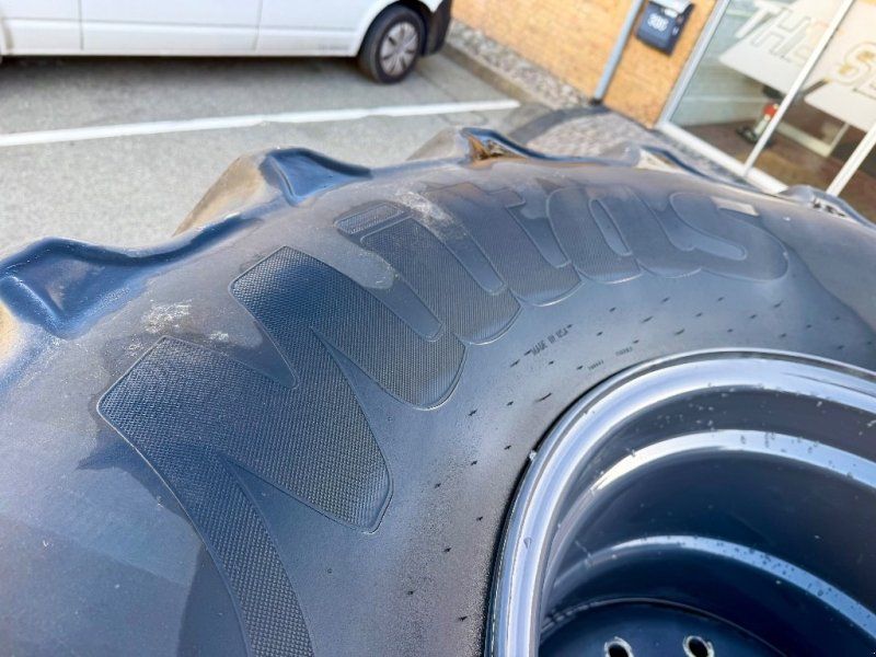 Mitas SFT 750/65 R26