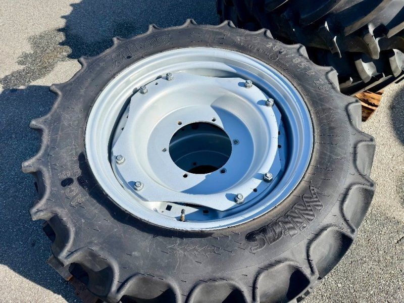 Mitas AC85 280/85 R28 & 340/85 R38