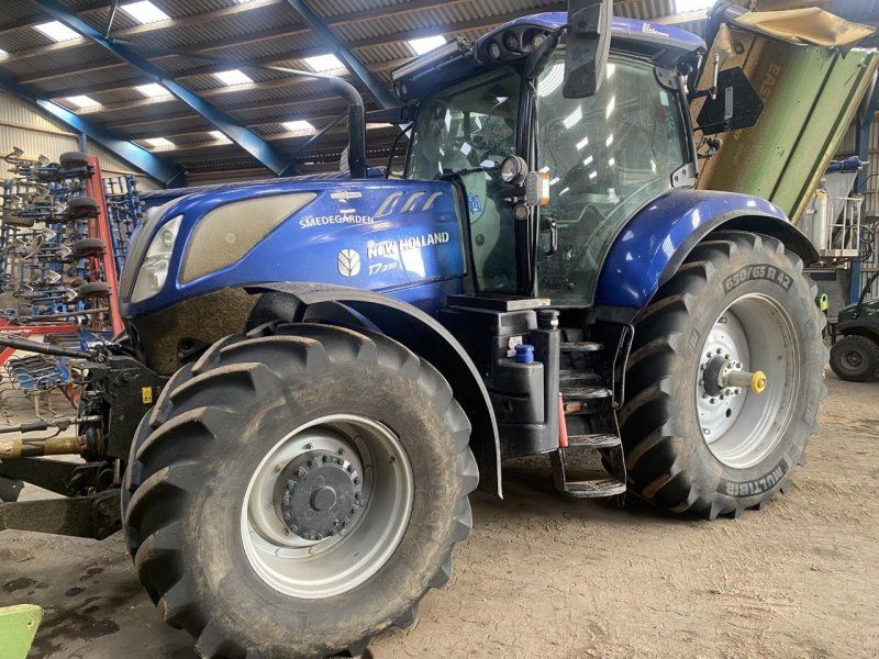 New Holland T7.230 AC STAGE V