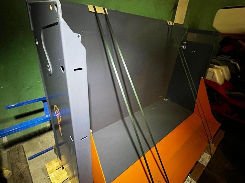 Hauer KM 220