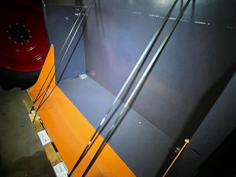 Hauer KM 220