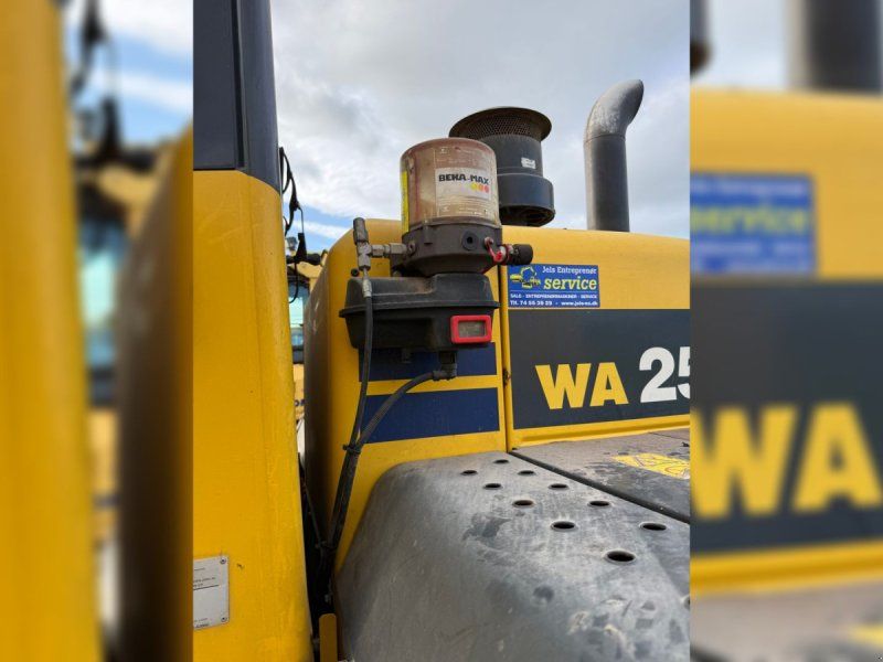 Komatsu WA250PZ-6