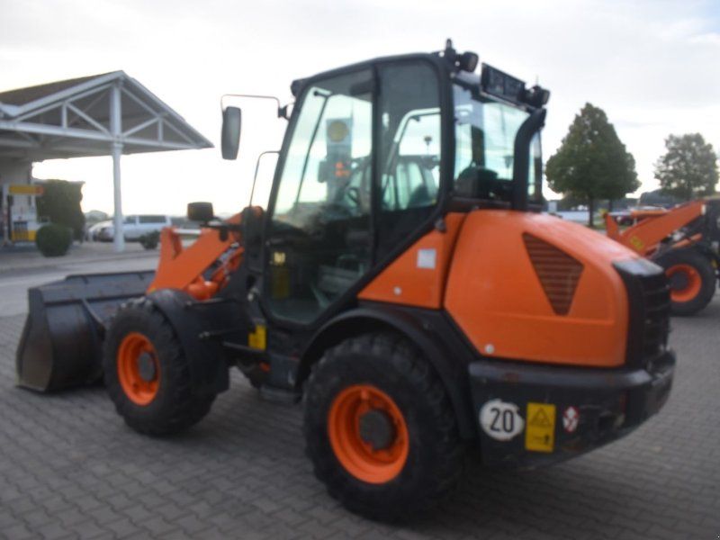 Komatsu WA70-7