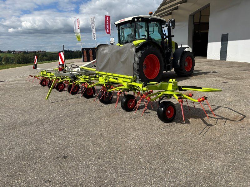 Claas Volto 900