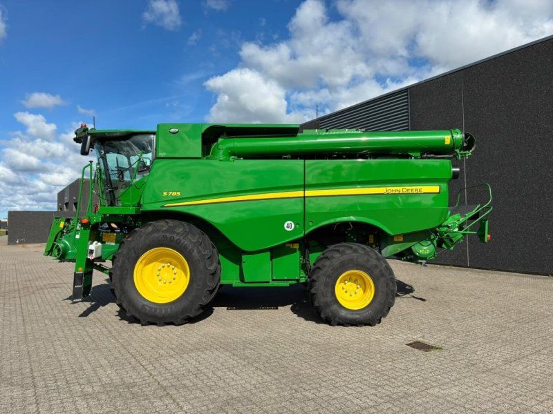 John Deere S785