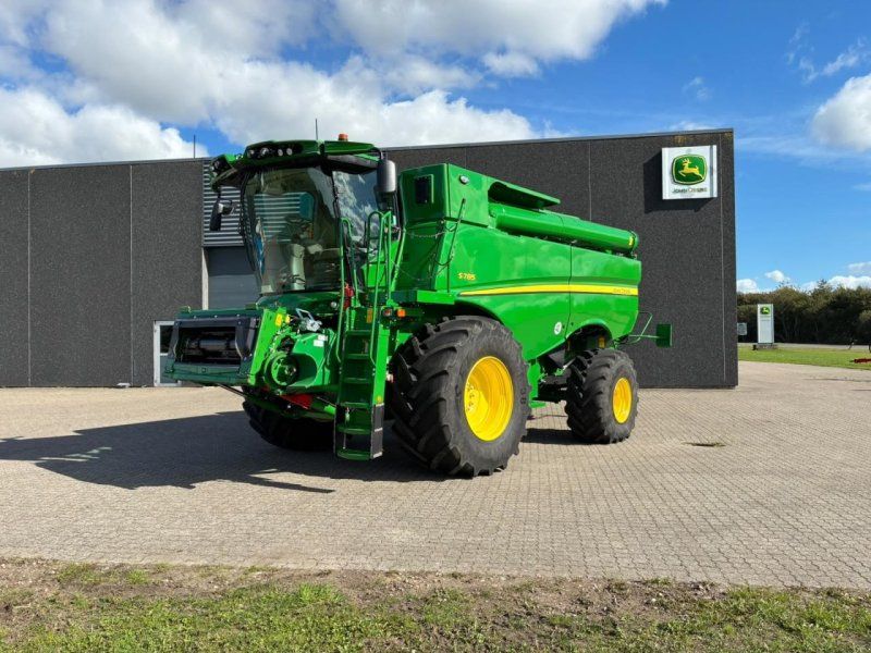 John Deere S785
