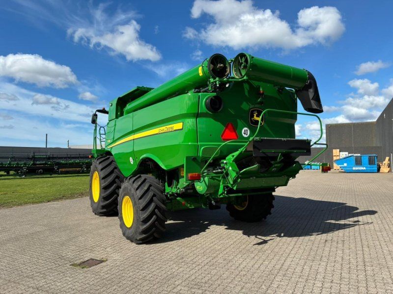 John Deere S785