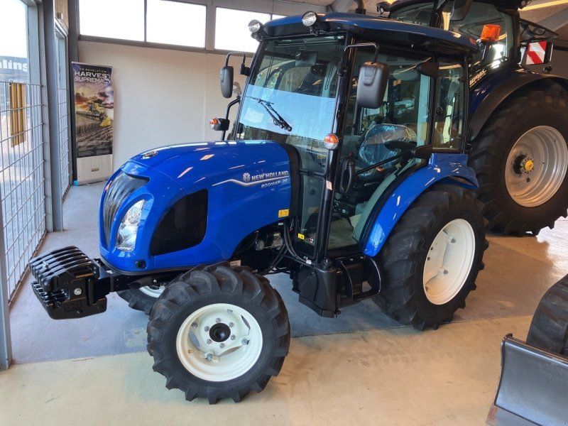 New Holland Boomer 35 CAB ST5