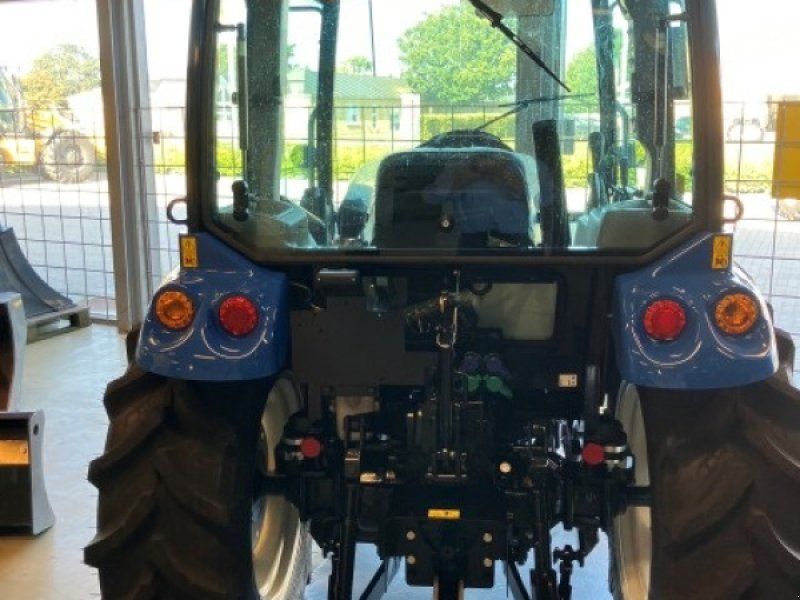 New Holland Boomer 35 CAB ST5