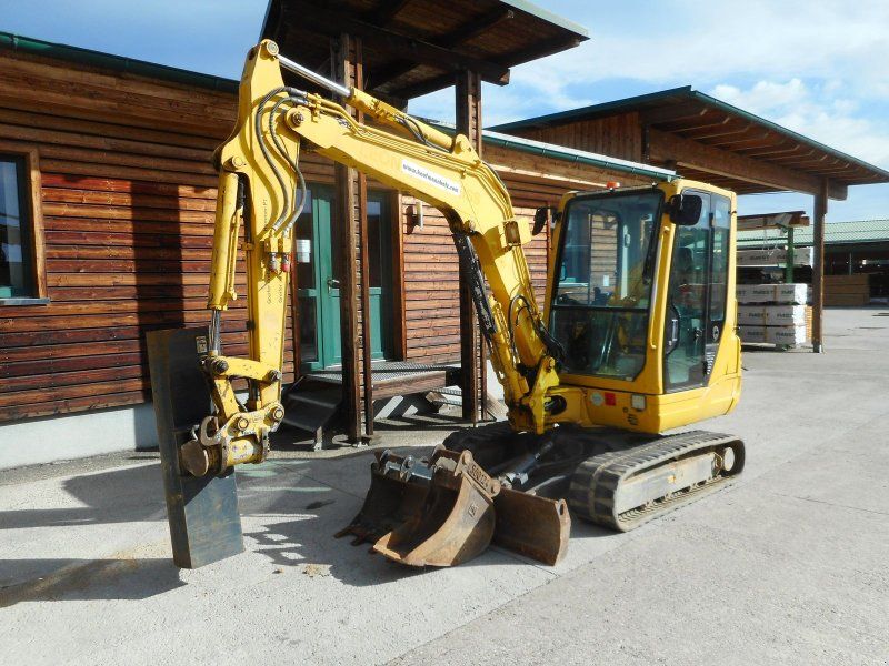 Takeuchi TB235 ( 3.605kg ) mit Powertilt + hydr. SW + 3 L