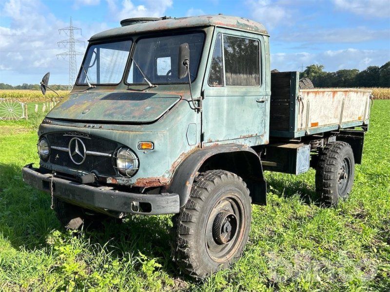 Mercedes-Benz 404 (U80)