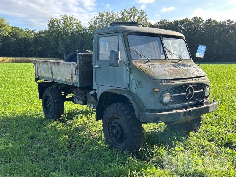 Mercedes-Benz 404 (U80)