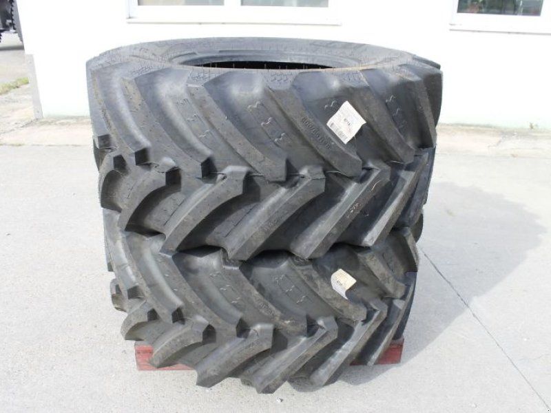 BKT 600/65 R28