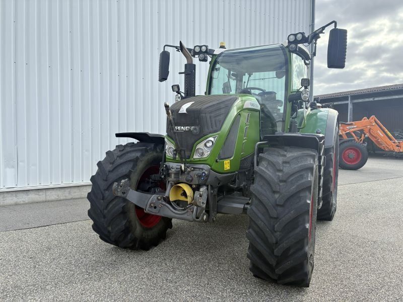 Fendt 718 VARIO S4 PROFI PLUS