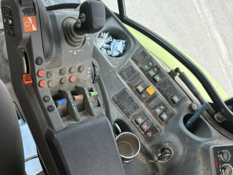 Claas ARION 510  CMATIC