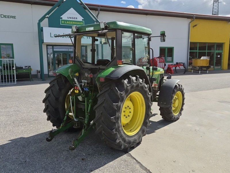 John Deere 5500