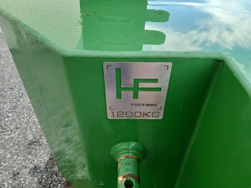 1200 John Deere Gewicht