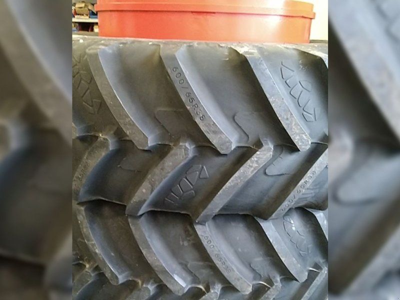 600/65R38 18x38 250mm
