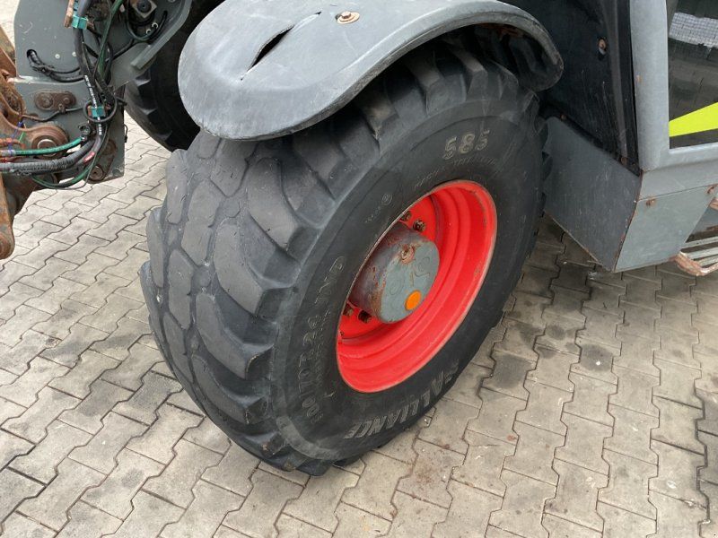 Claas Scorpion 7055 Varipower