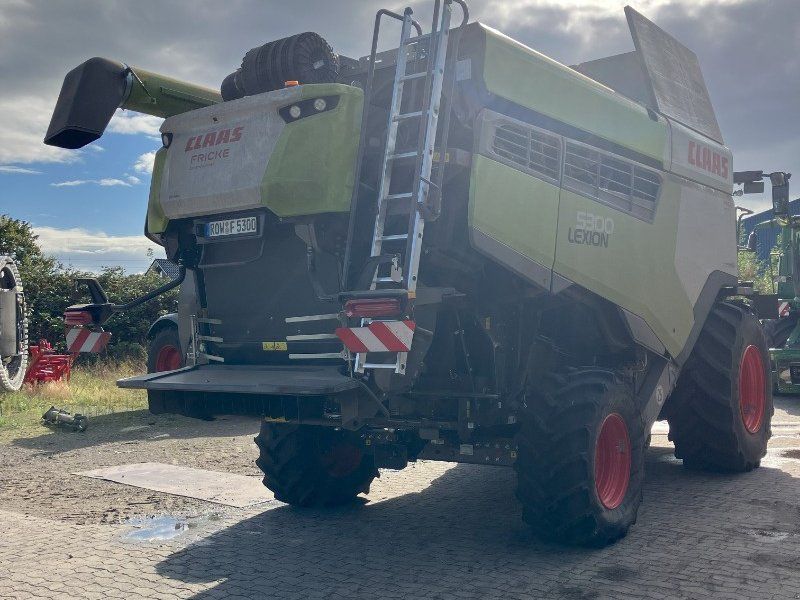 Claas Lexion 5300