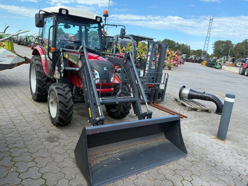 Knegt 504 CG3 mit Stoll Frontlader