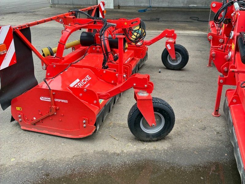 Maschio Delta 8300 mit Bufalo 280