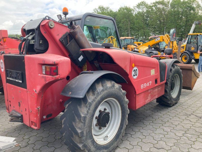 Massey Ferguson 8947