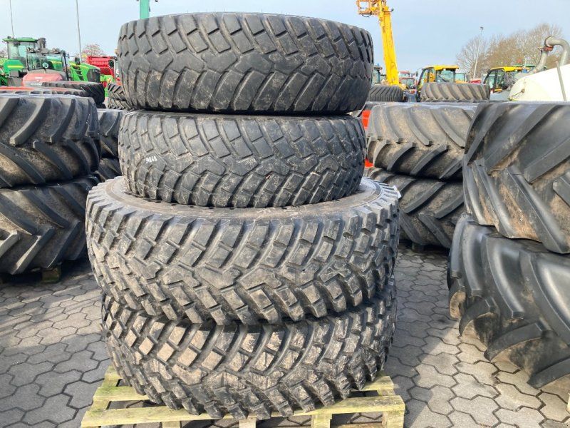 BKT 400/80R28 & 480/80R38